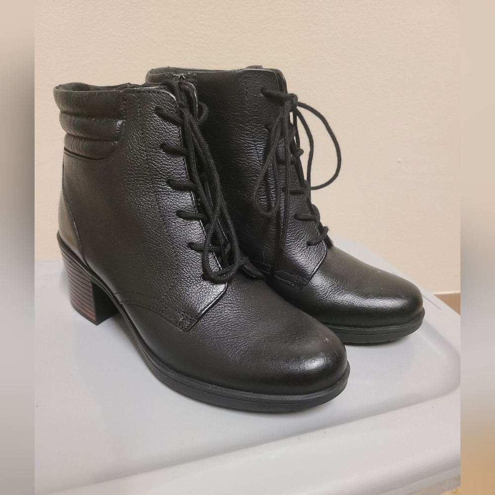Clark's Women's Black Ankle Boots